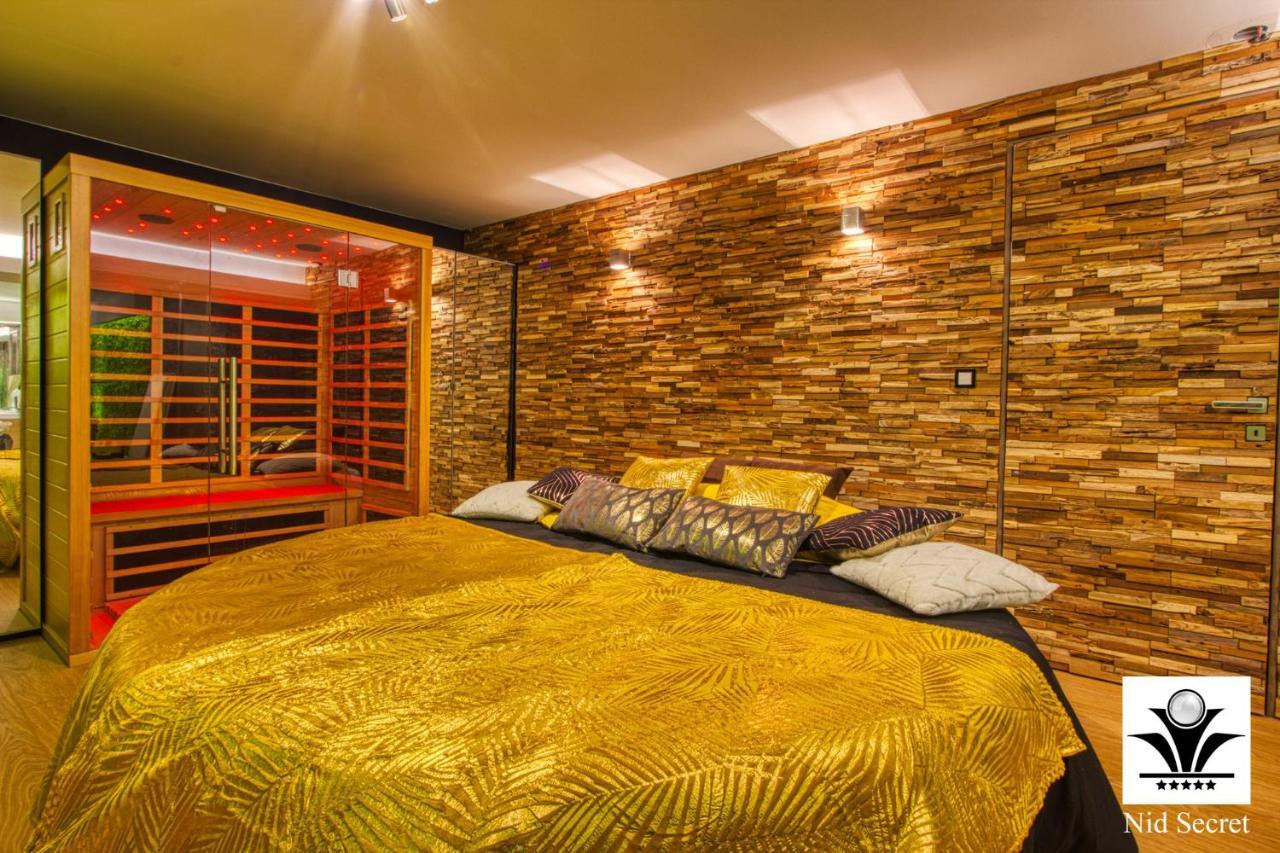 Panoramique 180 Lac Et Montagne Et Nid Secret Spa Romantique Annecy Exterior foto